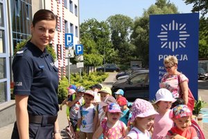 Przedszkolaki odwiedziły staszowskich policjantów