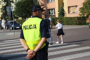 Bezpieczny powrót do szkoły ze staszowskimi policjantami