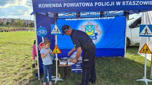 Dzień dziecka z udziałem staszowskich policjantów