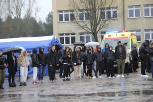Dni Otwarte Komendy Wojewódzkiej Policji w Kielcach z udziałem staszowskich uczniów